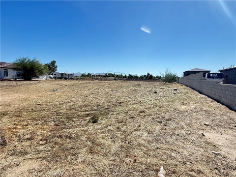 Photo of 0 Commonwealth Avenue, Hemet, CA 92543 (MLS # SW26224203)