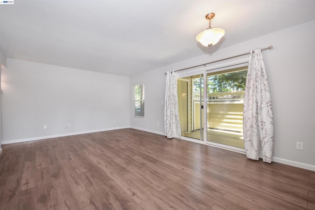 235 Reflections Dr 11
