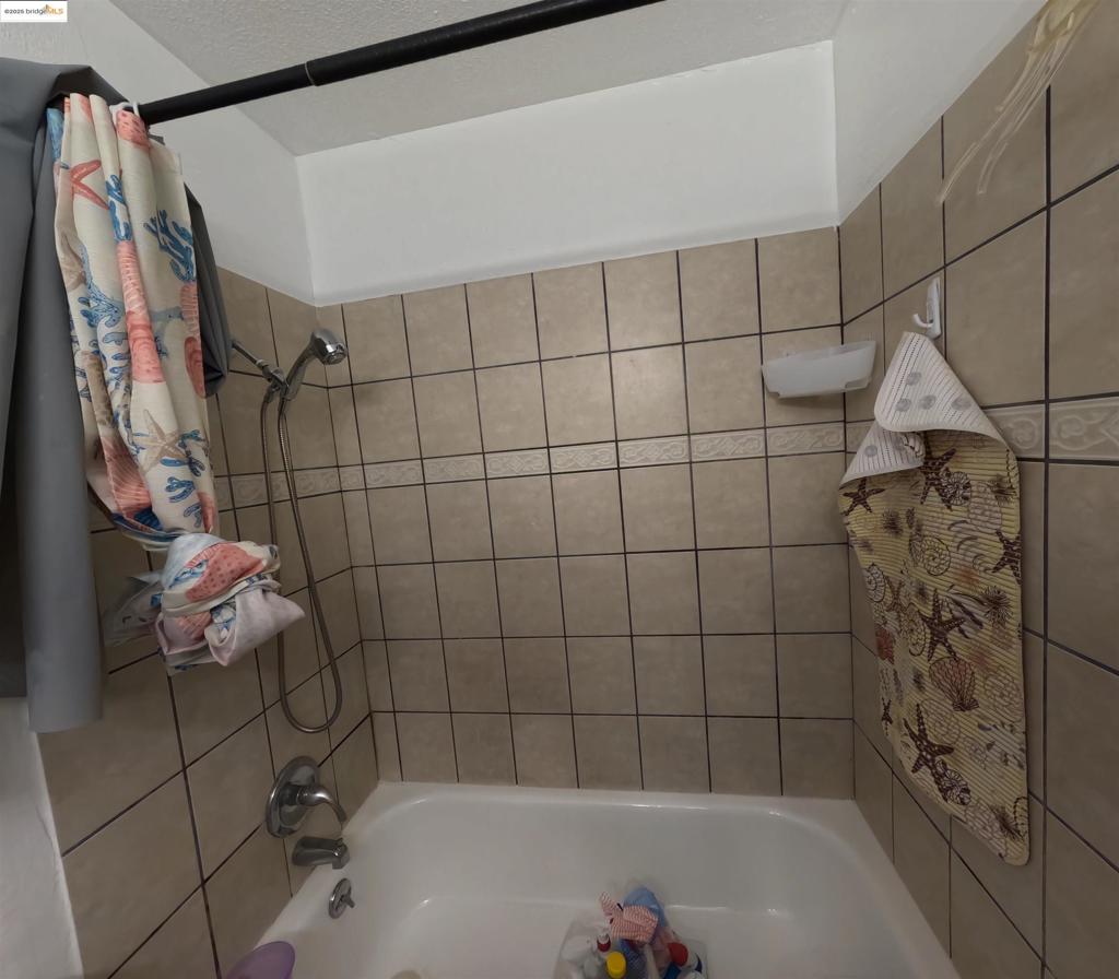 DELTA ESTATES - Residential