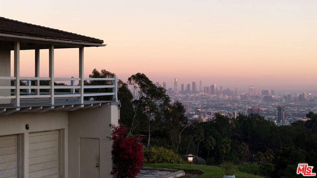 Properties 2 7141 Senalda Road