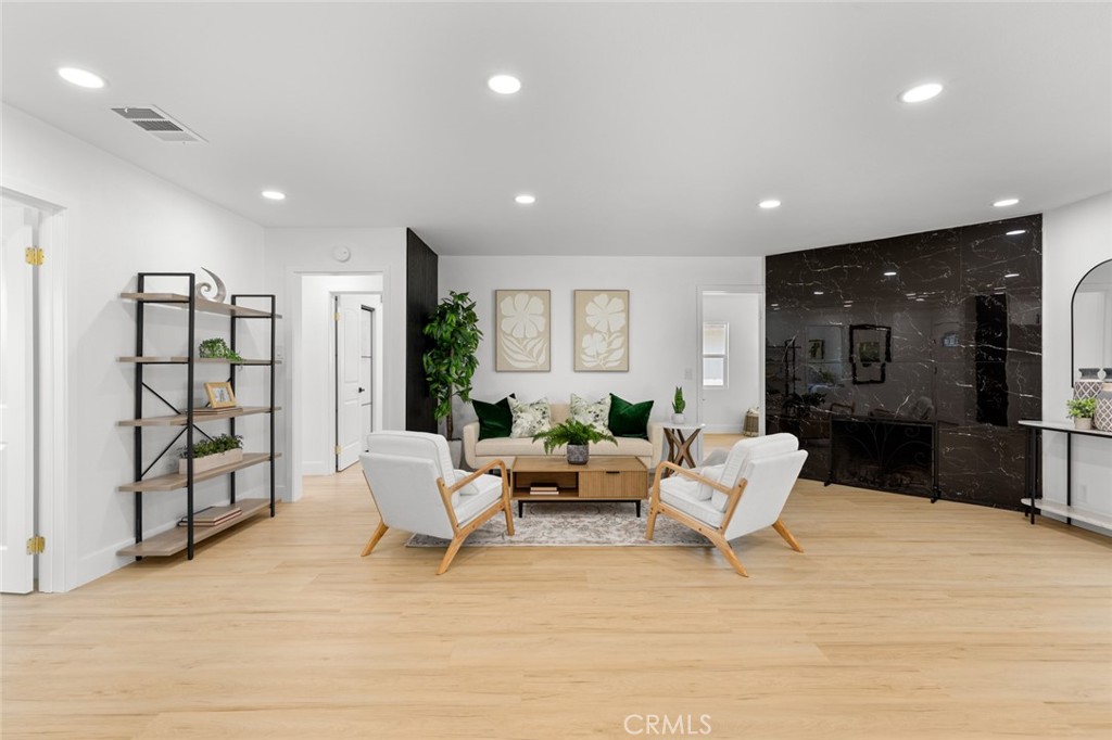 12662 Woodland Lane
