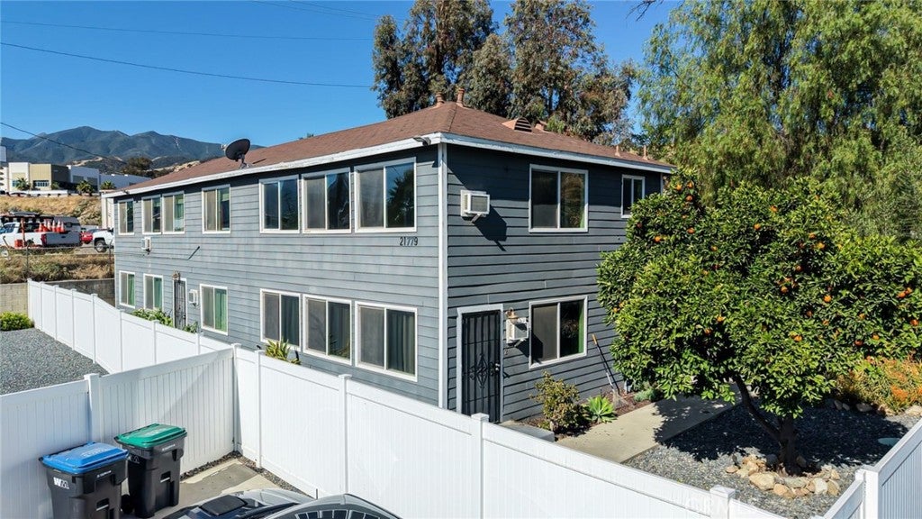 21779 Temescal Canyon