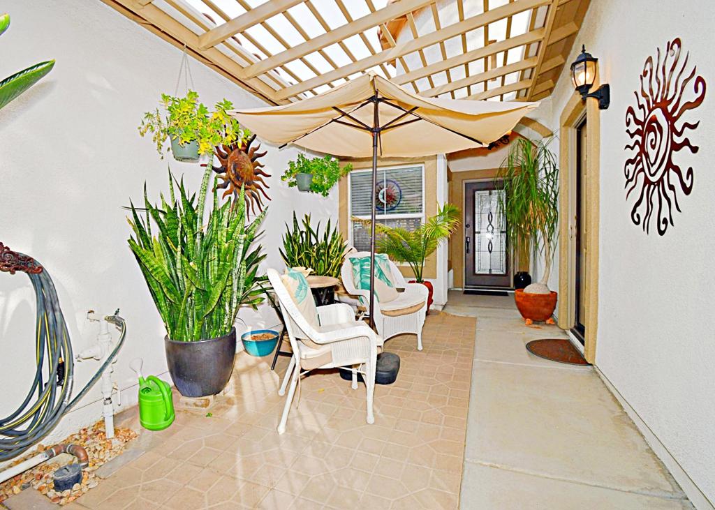 912 Tierra Lane