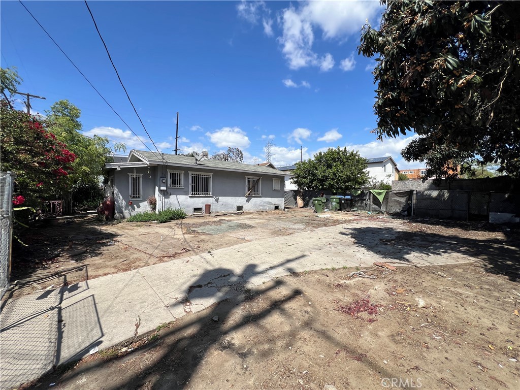9214 Compton