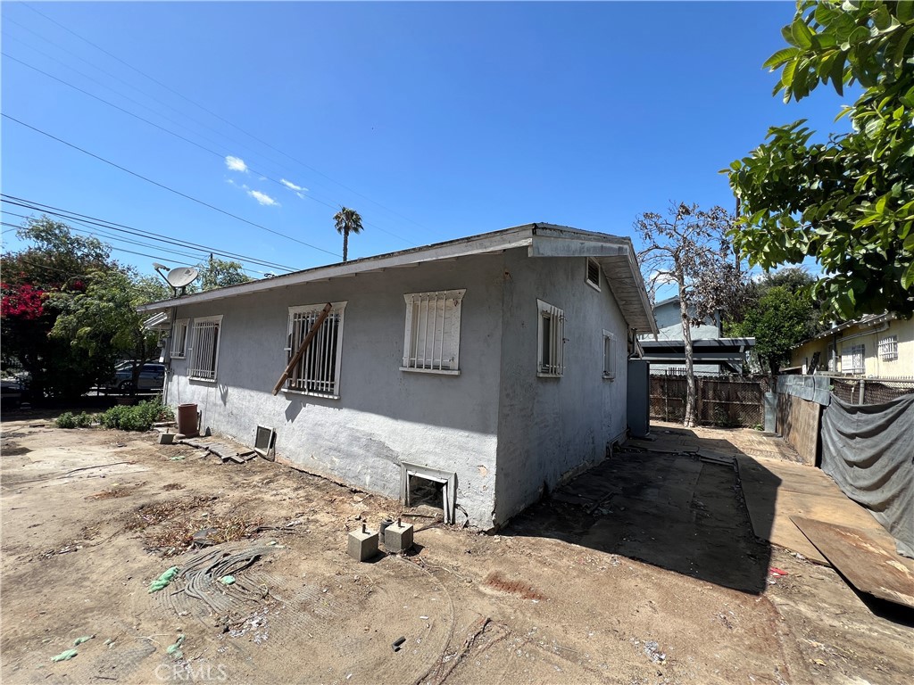 9214 Compton
