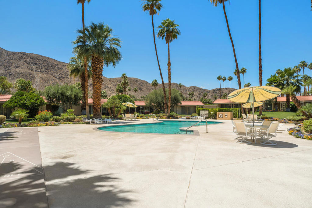Indian Wells C.C. - Residential Lease