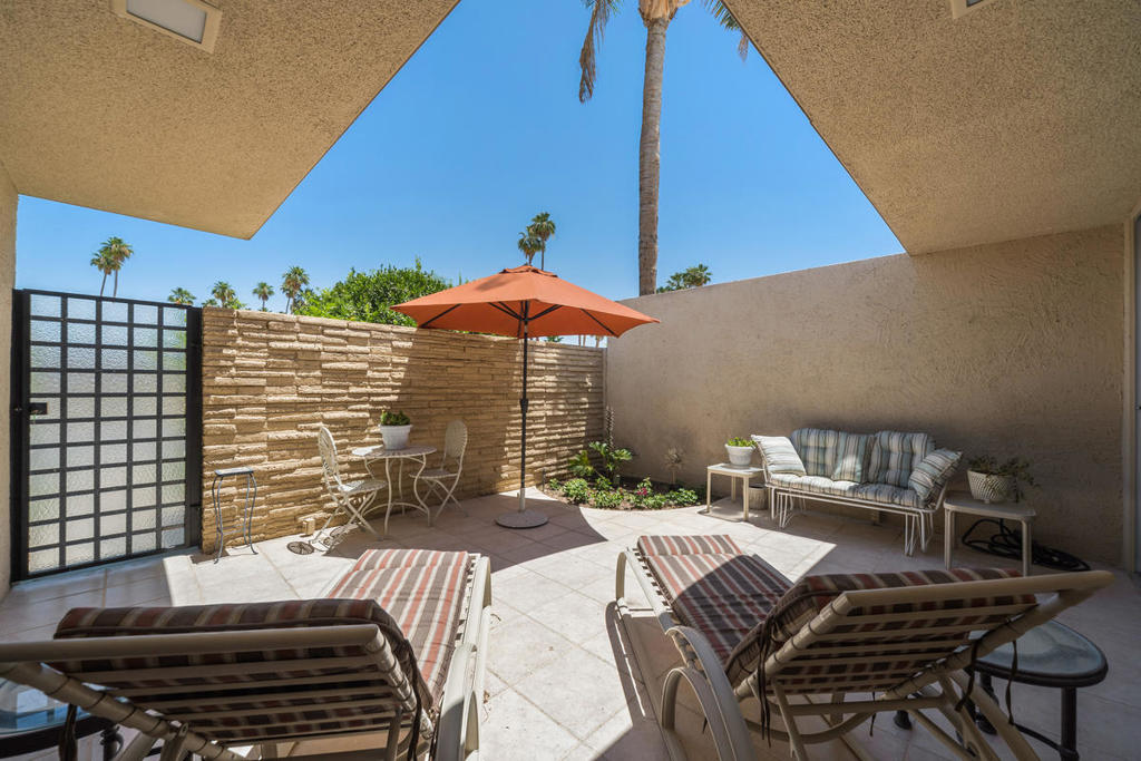 Indian Wells C.C. - Residential Lease