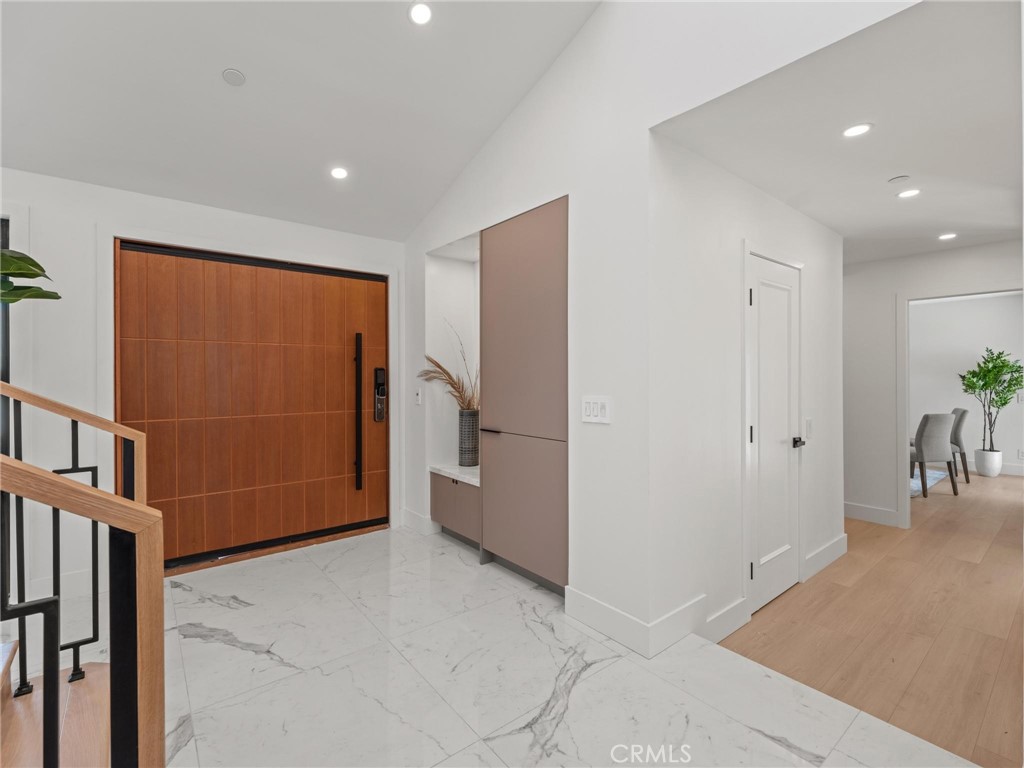 24 White Water Drive