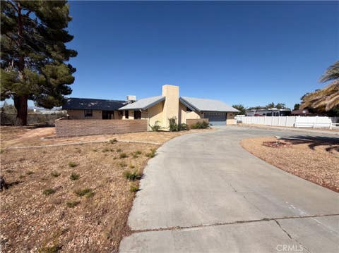 Photo of 15852 Mandan RD, Apple Valley, CA 92307 (MLS # IV26115091)