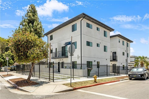 Photo of 441 N Harvard Boulevard, Los Angeles, CA 90004 (MLS # OC26154419)