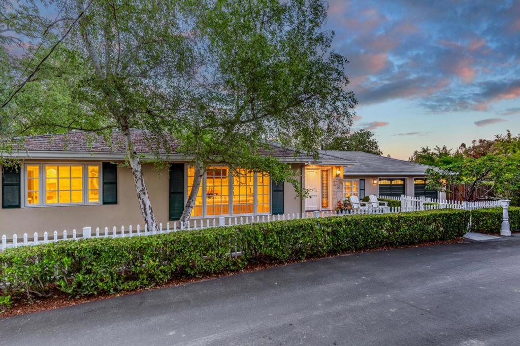103 Toyon Court