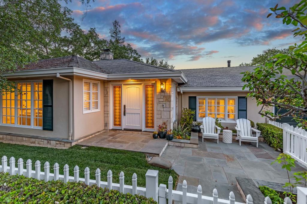 103 Toyon Court