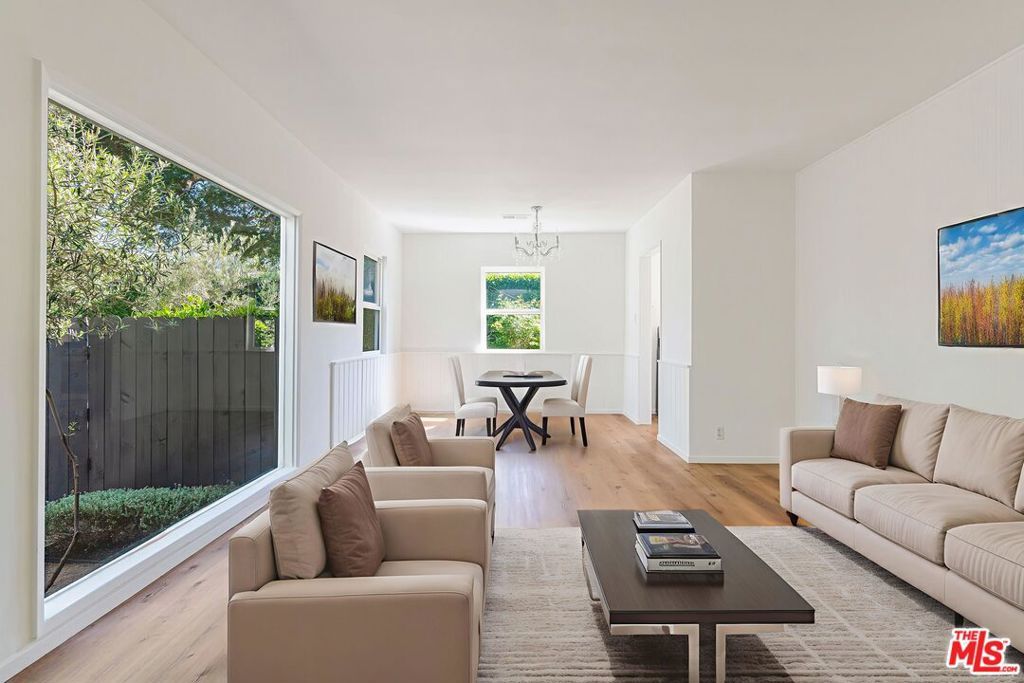 Photo of 855 Sunset Avenue, Venice, CA 90291 (MLS # 25566189)