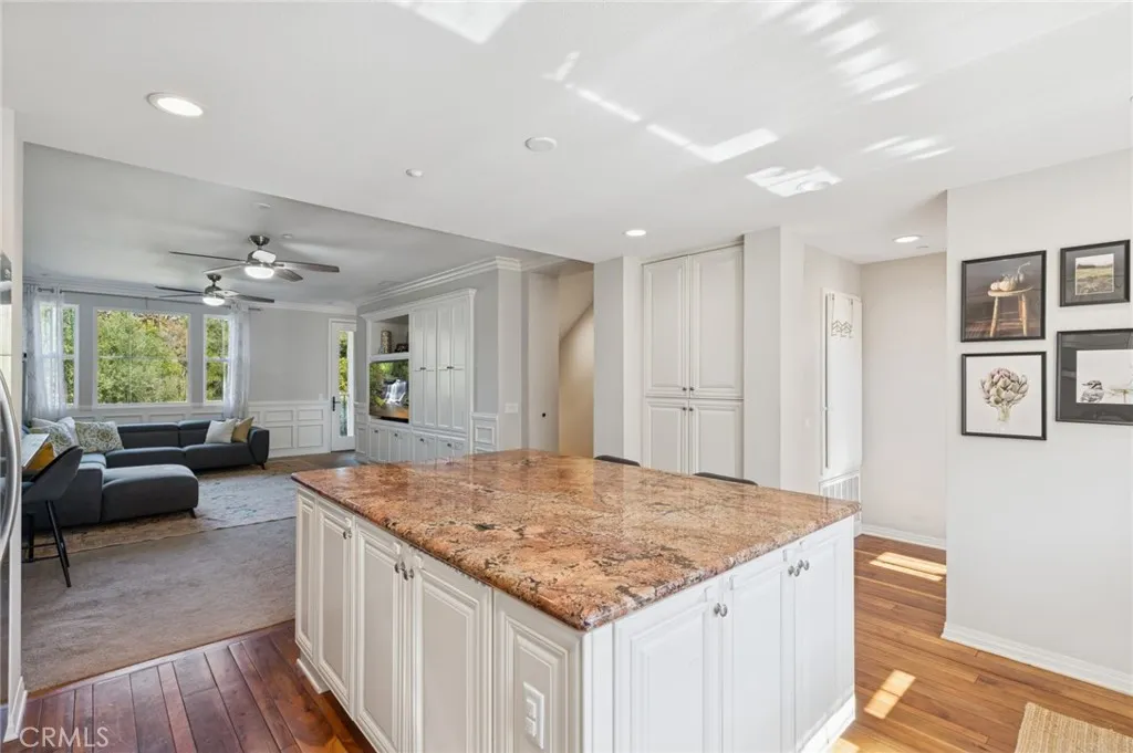 Aliso Viejo, California 92656, United States, 3 Bedrooms Bedrooms, ,4 BathroomsBathrooms,Residential,Active,244379