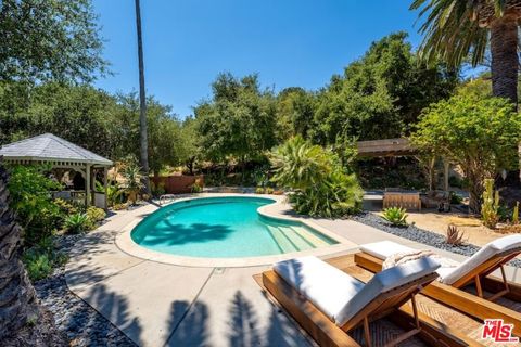 Photo of 24537 Dry Canyon Cold Creek Road, Calabasas, CA 91302 (MLS # 26639061)