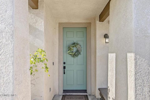 Tiny photo for 274 Via Antonio, Thousand Oaks, CA 91320 (MLS # 226004801)