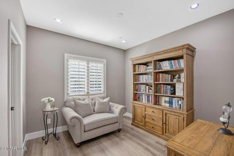 Tiny photo for 274 Via Antonio, Thousand Oaks, CA 91320 (MLS # 226004801)