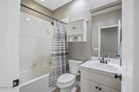 Tiny photo for 274 Via Antonio, Thousand Oaks, CA 91320 (MLS # 226004801)