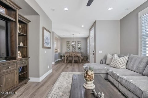 Tiny photo for 274 Via Antonio, Thousand Oaks, CA 91320 (MLS # 226004801)