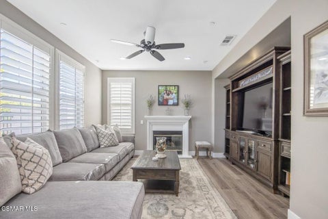 Tiny photo for 274 Via Antonio, Thousand Oaks, CA 91320 (MLS # 226004801)