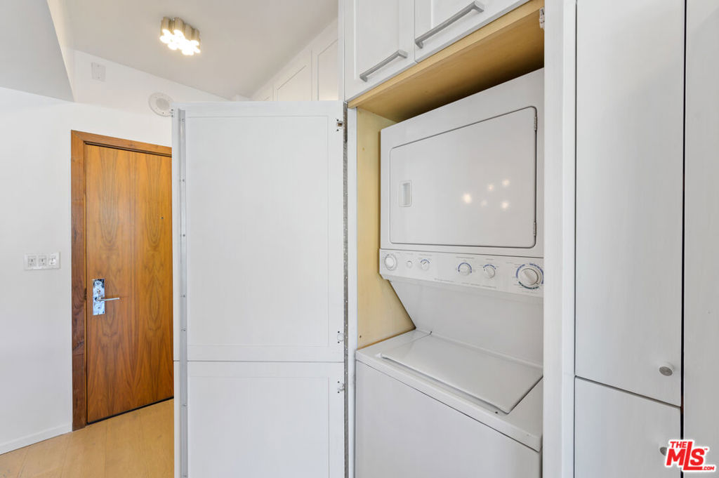 838 / Plaza Towers - Residential Lease