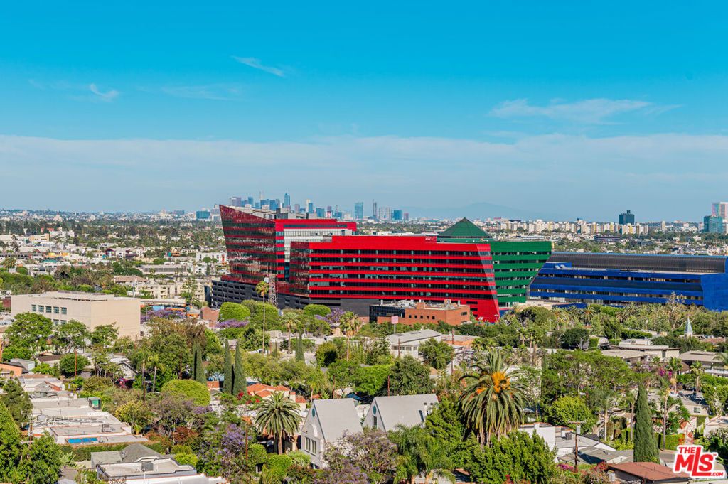 Photo of 838 N Doheny Drive #1105, West Hollywood, CA 90069 (MLS # 25609663)