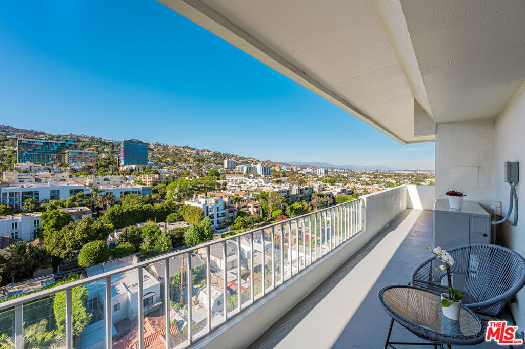 838 / Plaza Towers - Residential Lease