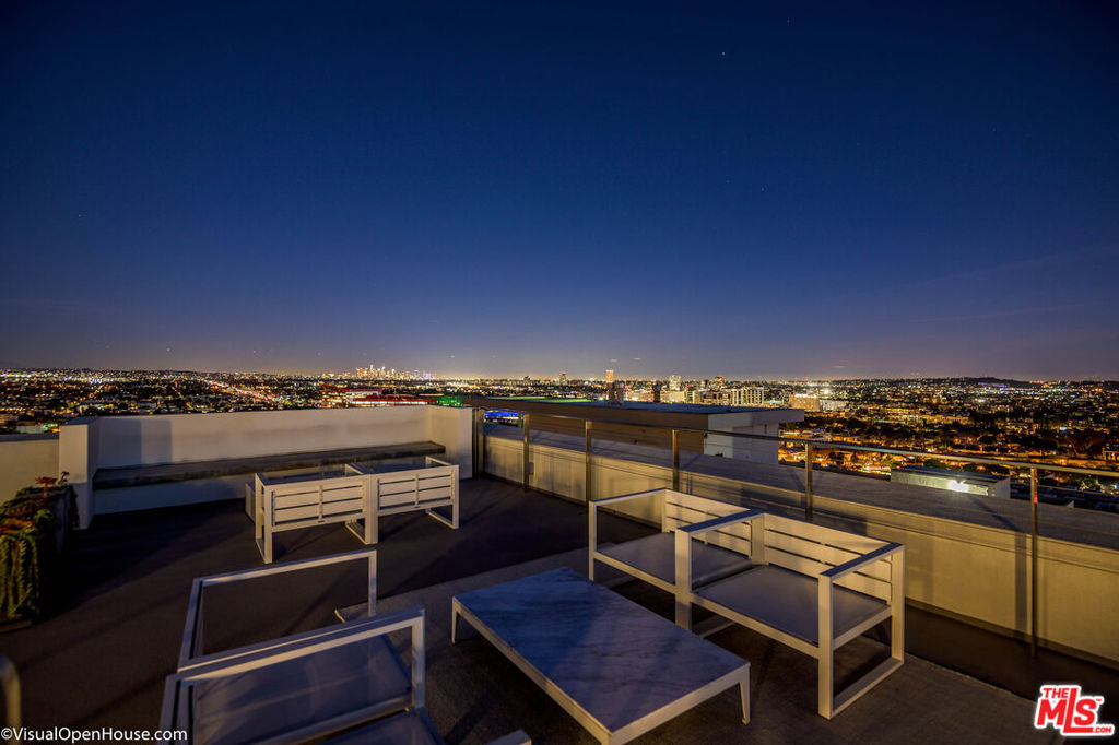 838 / Plaza Towers - Residential Lease