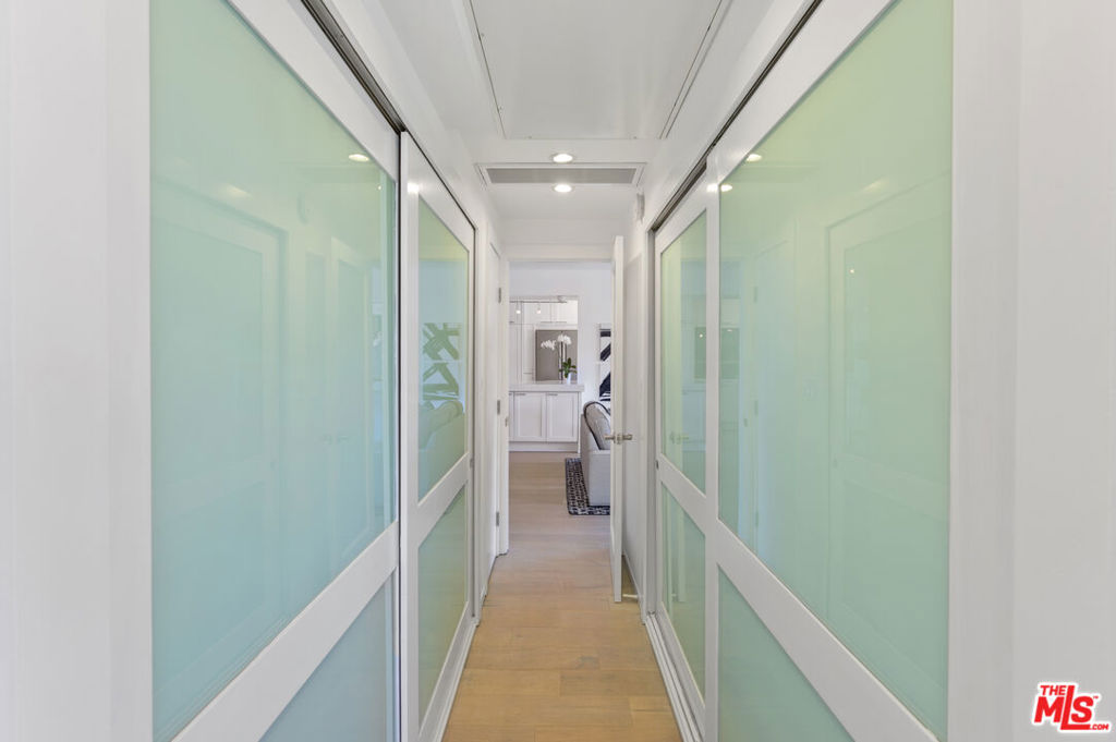 838 / Plaza Towers - Residential Lease