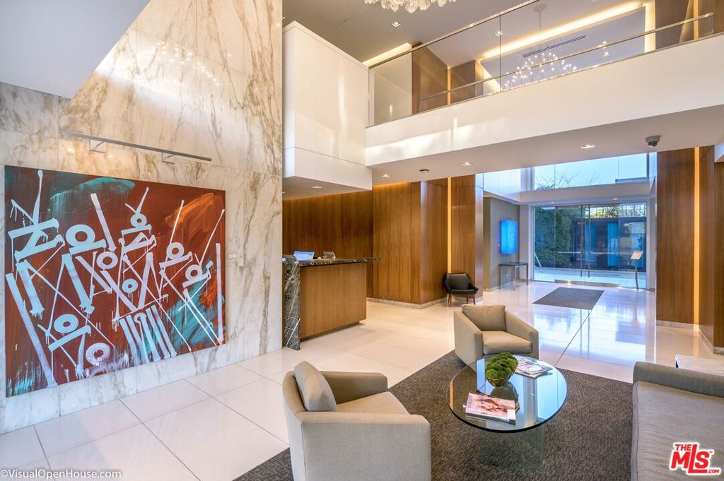 838 / Plaza Towers - Residential Lease