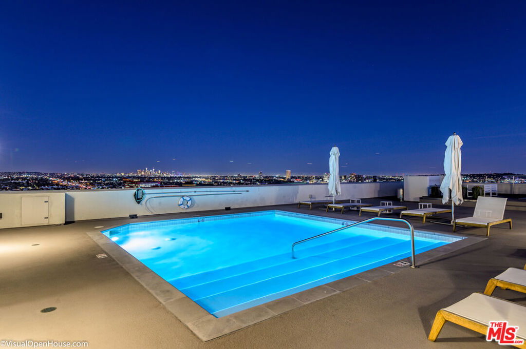 838 / Plaza Towers - Residential Lease