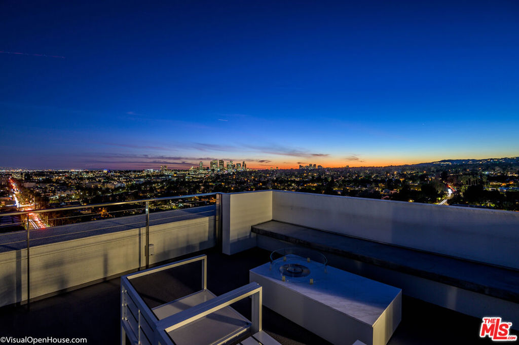 838 / Plaza Towers - Residential Lease