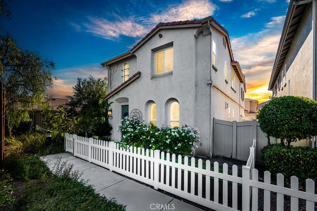 Welcome to 35724 Kittentails Lane, a beautifully updated home located in the highly desirable gated community of Bel Flora in Murrieta! This charming 3-bedroom, 2.5-bath residence offers 1,660 sq. ft of thoughtfully designed living space with a bright, open floor plan perfect for both daily living and entertaining.
The gourmet kitchen features granite countertops, white cabinetry, a spacious center island, stainless steel appliances, and a walk-in pantry, all flowing seamlessly into the dining area and cozy family room with fireplace. Upstairs, the spacious primary suite boasts a walk-in closet and a private bath with dual vanities, soaking tub, and walk-in shower. Two additional bedrooms with walk-in closets, a remodeled secondary bath, and a convenient upstairs laundry room complete the second floor.
Step outside to your private backyard with a covered patio, ideal for relaxing or hosting gatherings. Bel Flora residents enjoy resort-style amenities, including a pool, spa, playground, picnic areas, and scenic walking paths, all just minutes from shopping, dining, schools, and freeway access.
This move-in-ready home combines style, comfort, and convenience! Don’t miss the chance to make it yours!