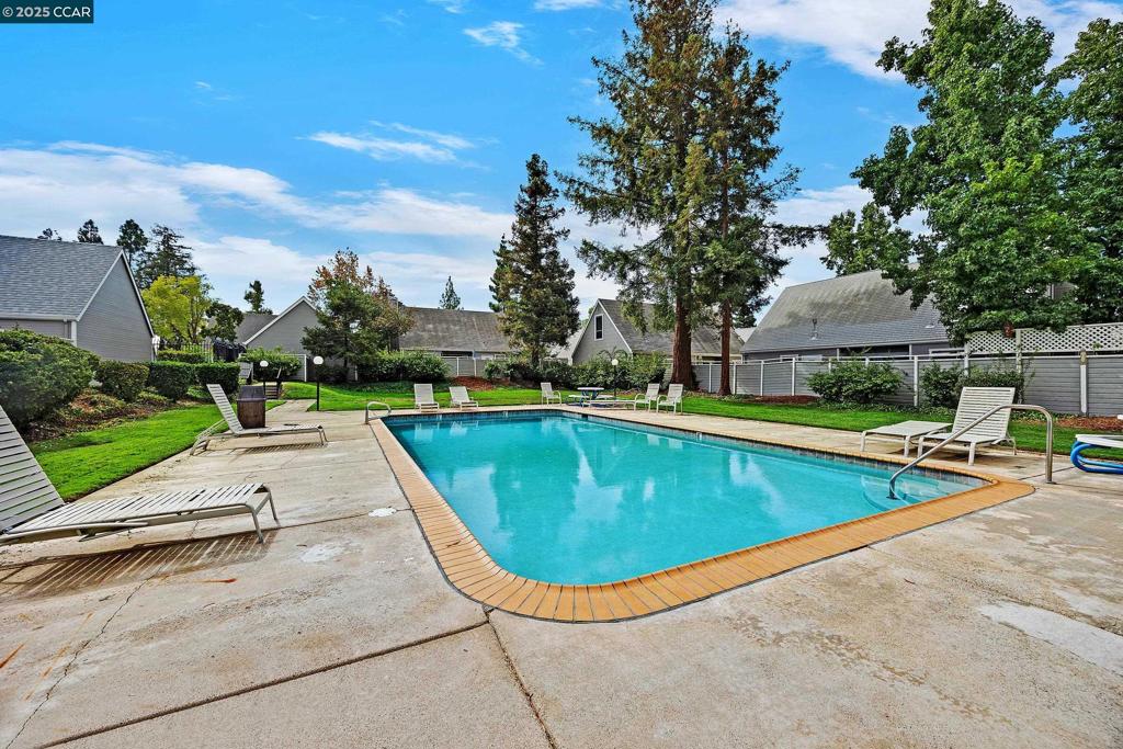 VILLAGE POINT - Residential