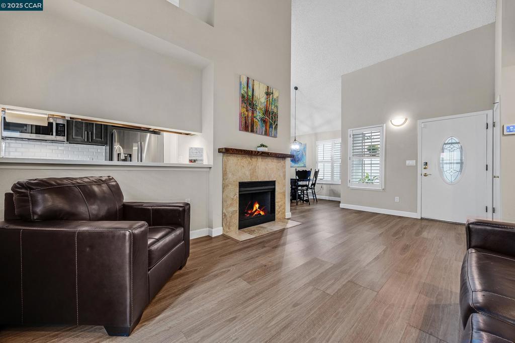VILLAGE POINT - Residential