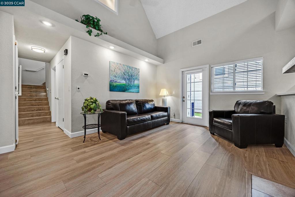 VILLAGE POINT - Residential