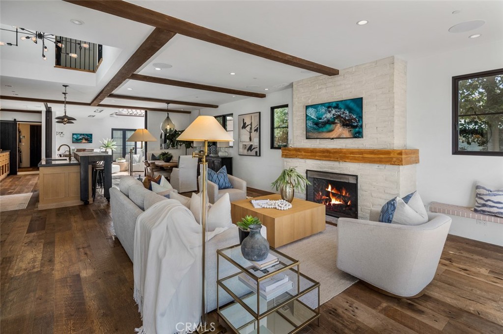 Corona del Mar North of PCH (CNHW) - Residential
