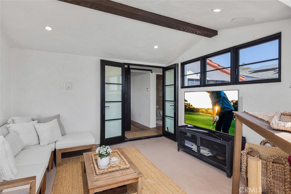 Corona del Mar North of PCH (CNHW) - Residential