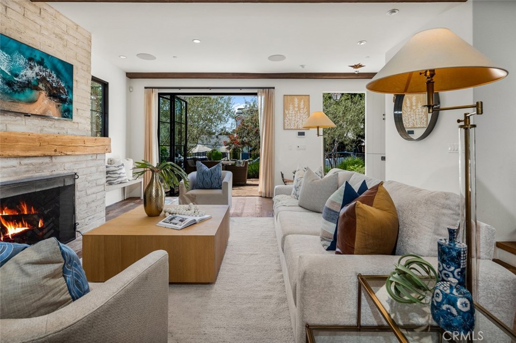 Corona del Mar North of PCH (CNHW) - Residential
