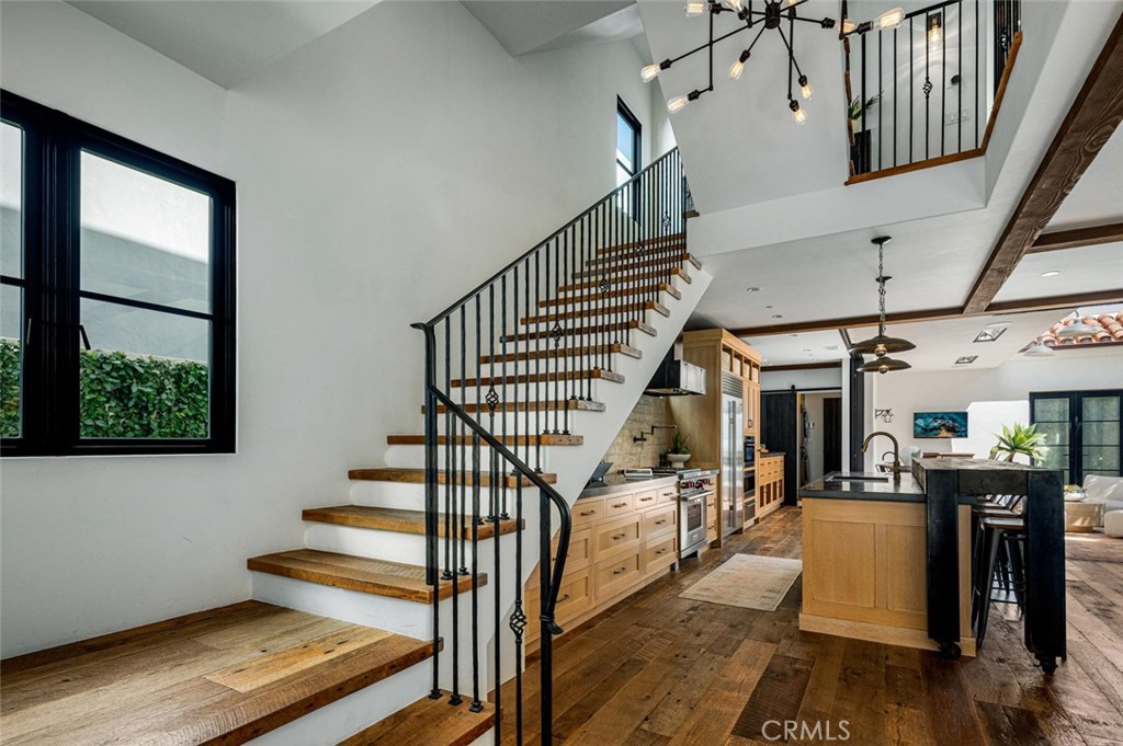 Corona del Mar North of PCH (CNHW) - Residential