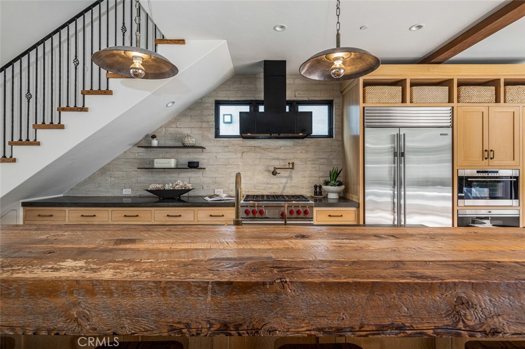 Corona del Mar North of PCH (CNHW) - Residential