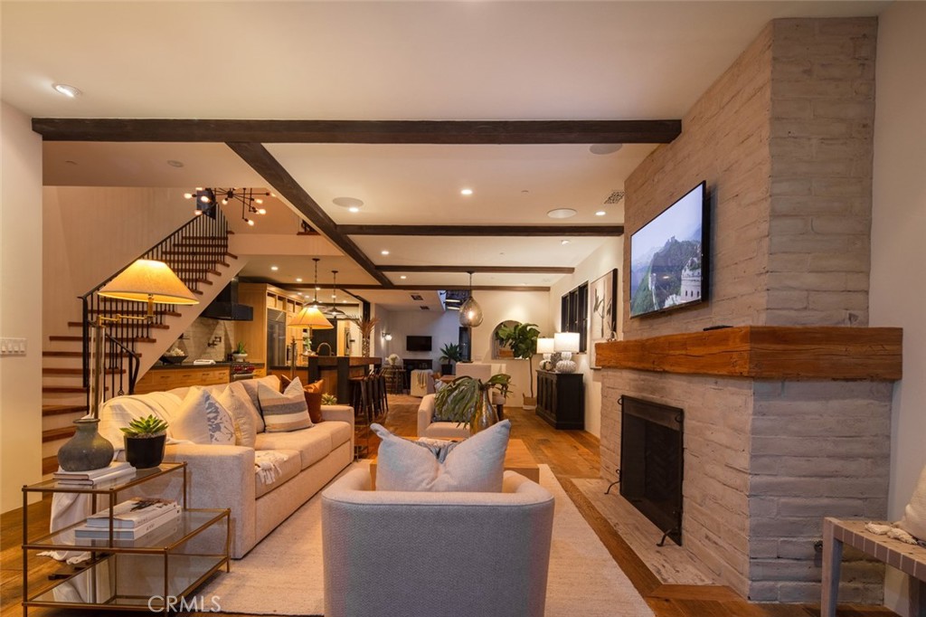 Corona del Mar North of PCH (CNHW) - Residential