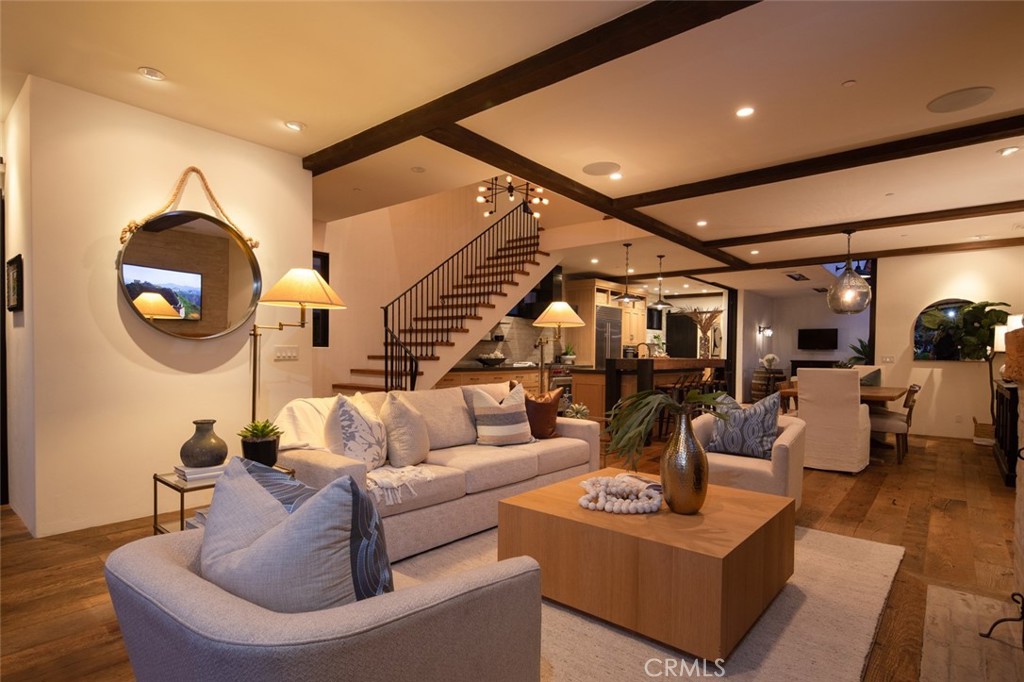 Corona del Mar North of PCH (CNHW) - Residential