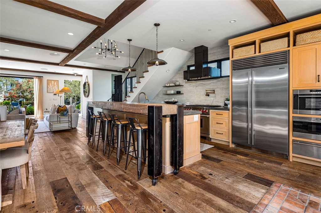 Corona del Mar North of PCH (CNHW) - Residential