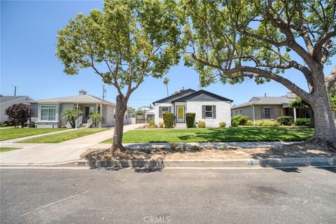 Photo of 2141 N Evergreen Street St, Burbank, CA 91505 (MLS # BB26131250)