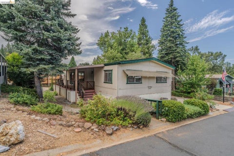 Photo of 158 Three Fingered Jack, Murphys, CA 95247 (MLS # 41147549)