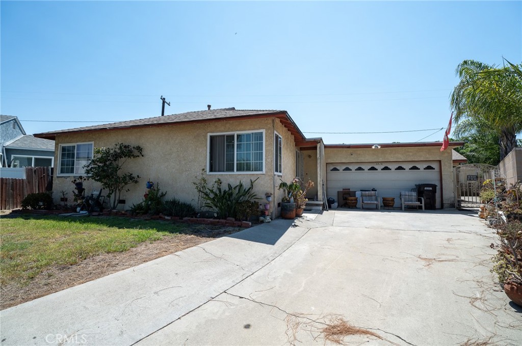8826 Bermudez Street