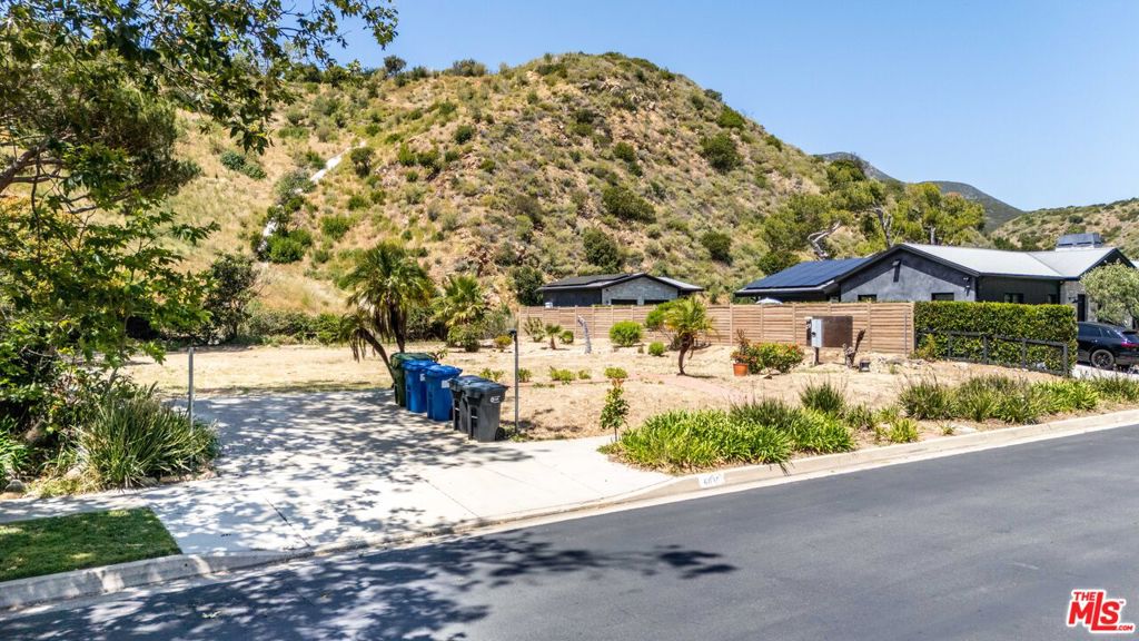 6035 Paseo Canyon Drive