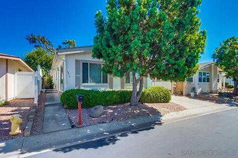 Photo of 1810 Lynx Glen Gln, Escondido, CA 92026 (MLS # 250039764SD) Photo of 1810 Lynx Glen Gln, Escondido, CA 92026 (MLS # 250039764SD)