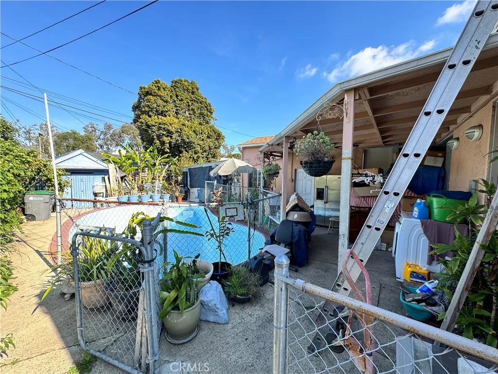 Carson, California 90745, United States, 3 Bedrooms Bedrooms, ,2 BathroomsBathrooms,Residential,Active,237539